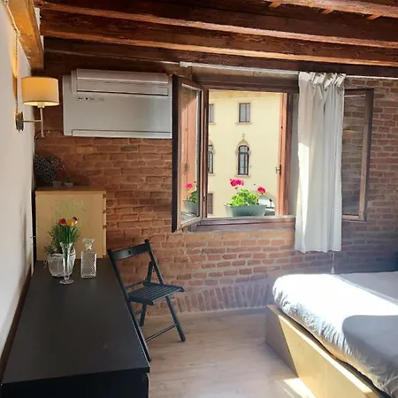 Vivi Apartment *